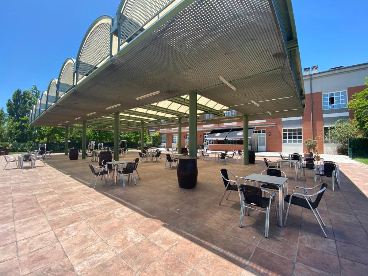 Hotel Lasa Sport Valladolid Exterior photo