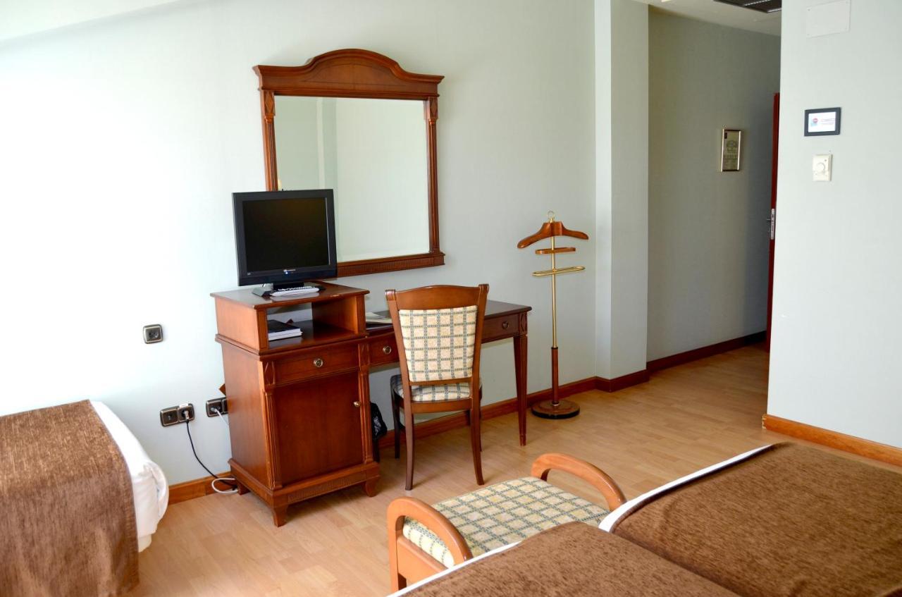 Hotel Lasa Sport Valladolid Exterior photo