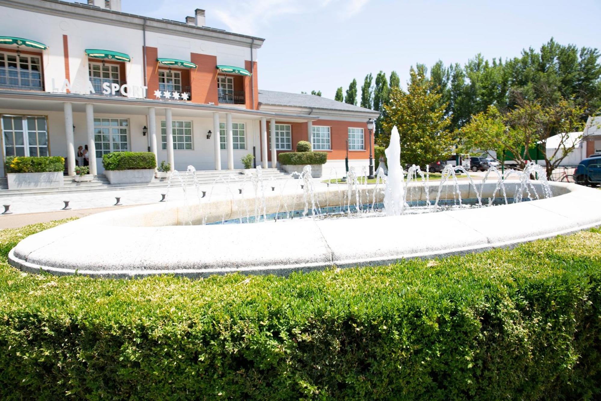 Hotel Lasa Sport Valladolid Exterior photo